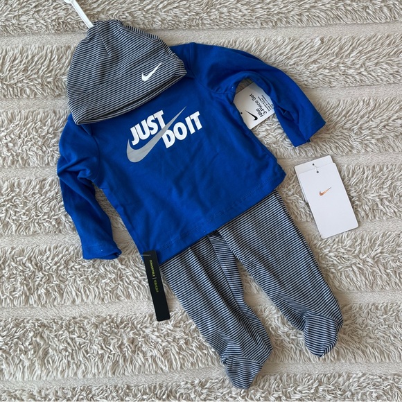 Nike 3 piece Blue Baby Outfit with Beanie - Picture 5 of 5